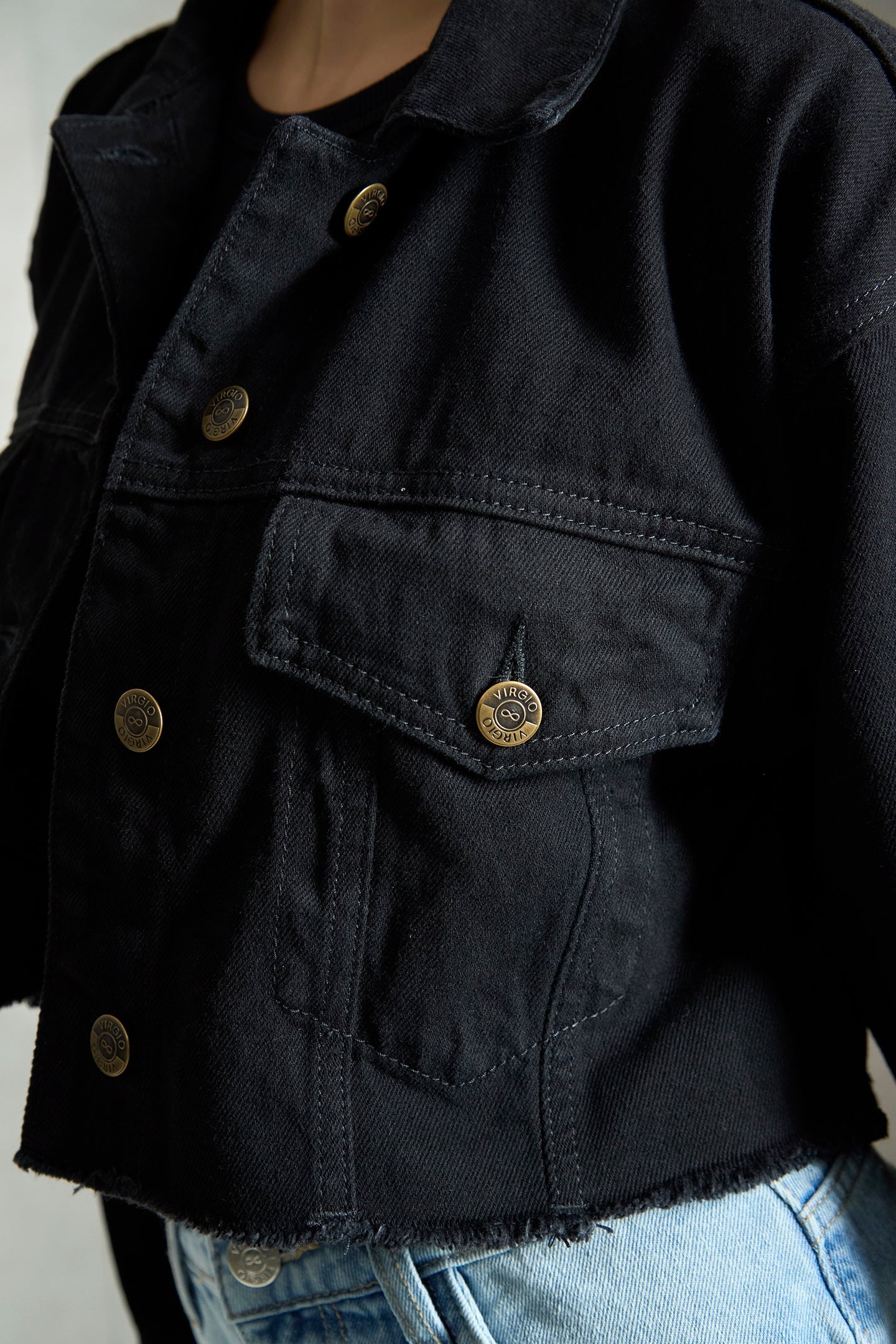 Umbra|100% Cotton Relaxed Crop Denim Black Jacket
