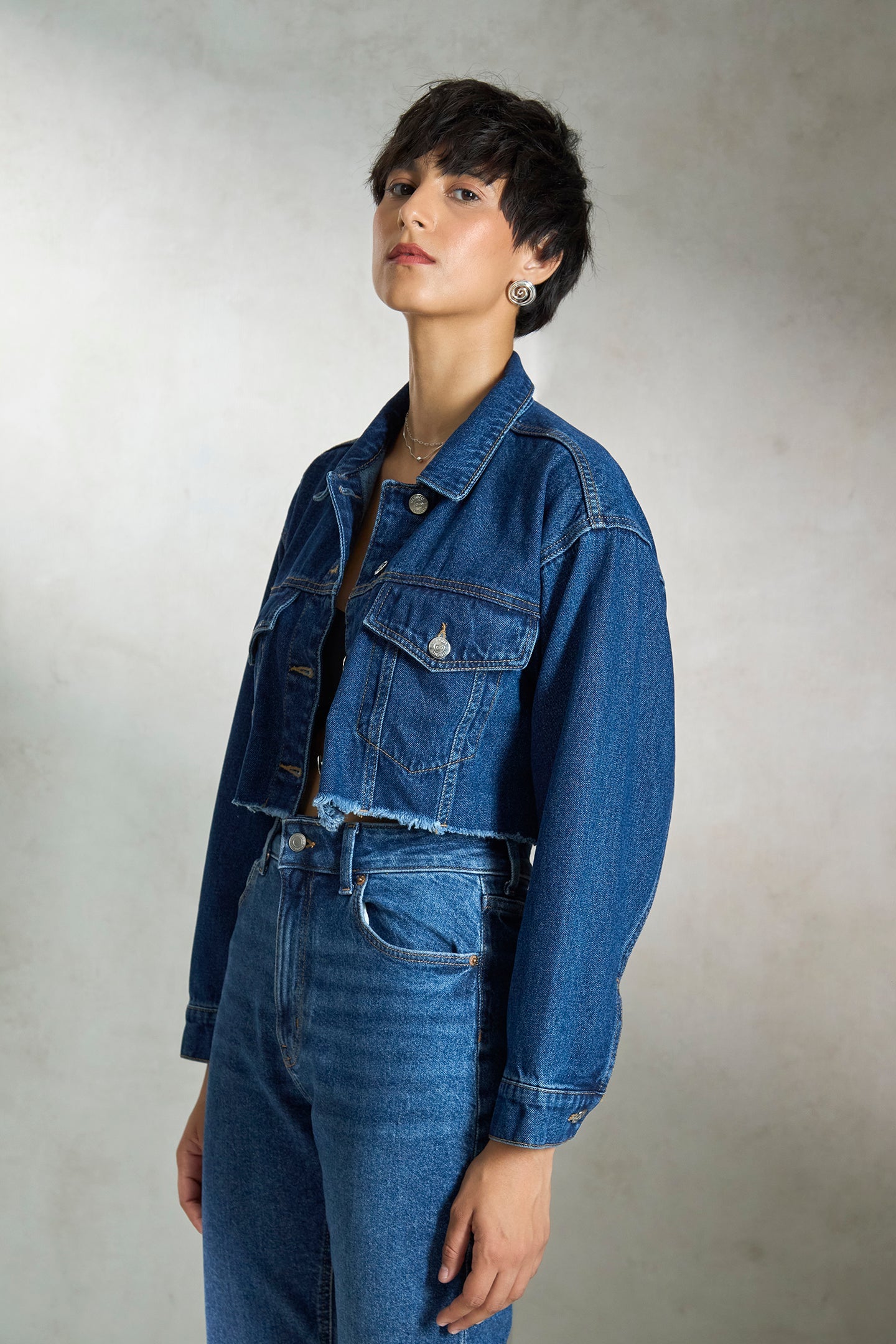 Robin|100% Cotton  Denim Cropped Trucker Jacket