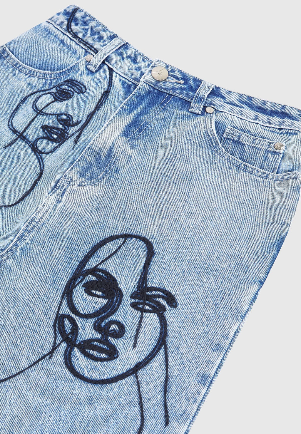 Audrey - Line Art Straight Leg Jeans - Mid Blue