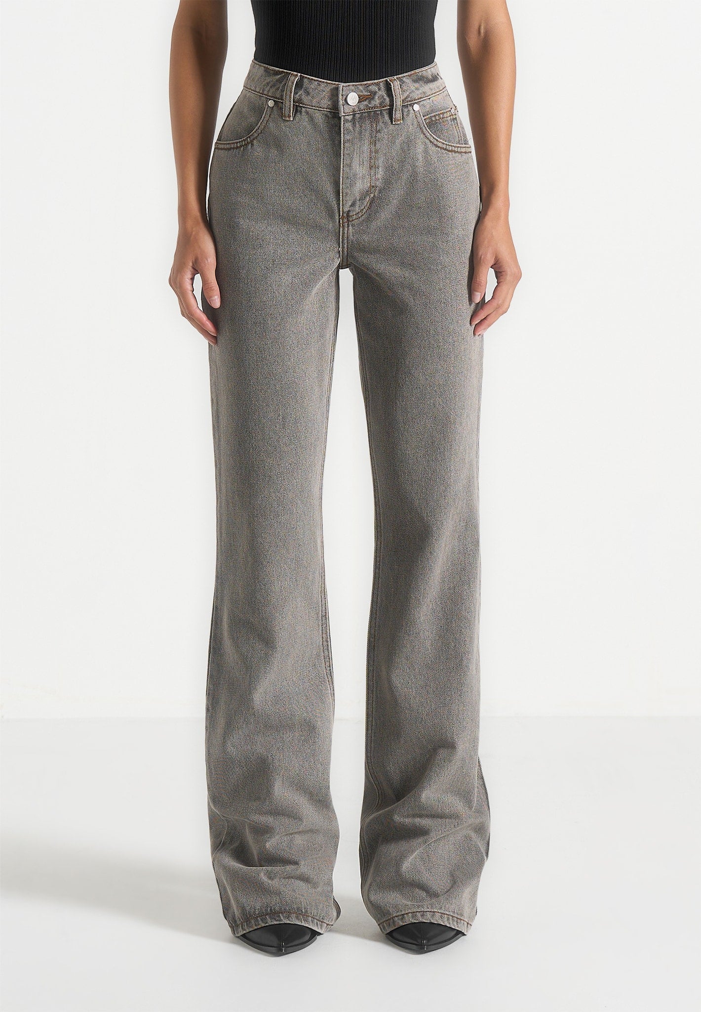 Abbie - Stacked Fit And Flare Jeans - Light Grey