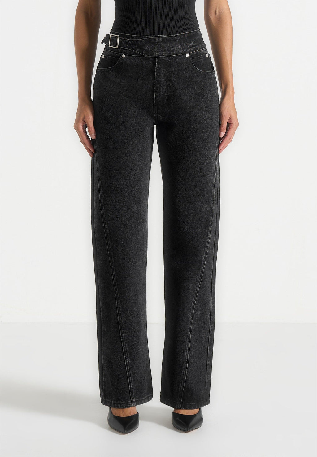Loane - Twist Leg Boyfriend Jeans With Waist Adjuster - Washed Black