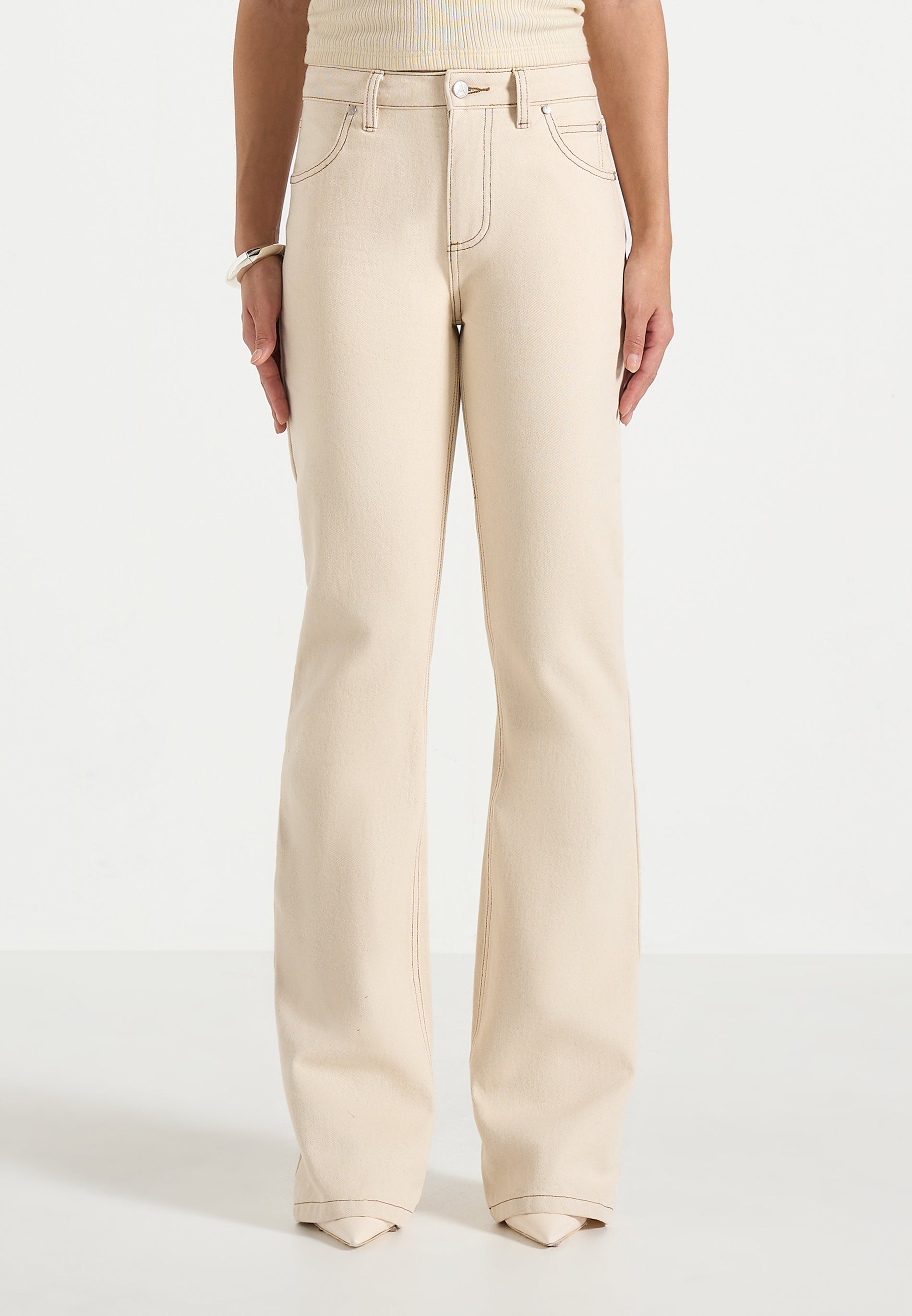 Abbie - Stacked Fit And Flare Jeans - Cream