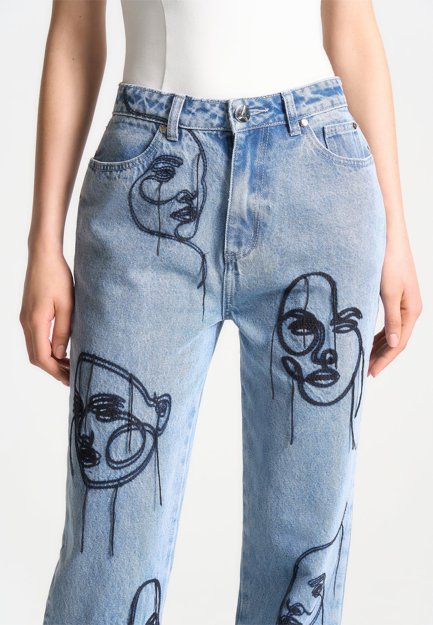 Audrey - Line Art Straight Leg Jeans - Mid Blue